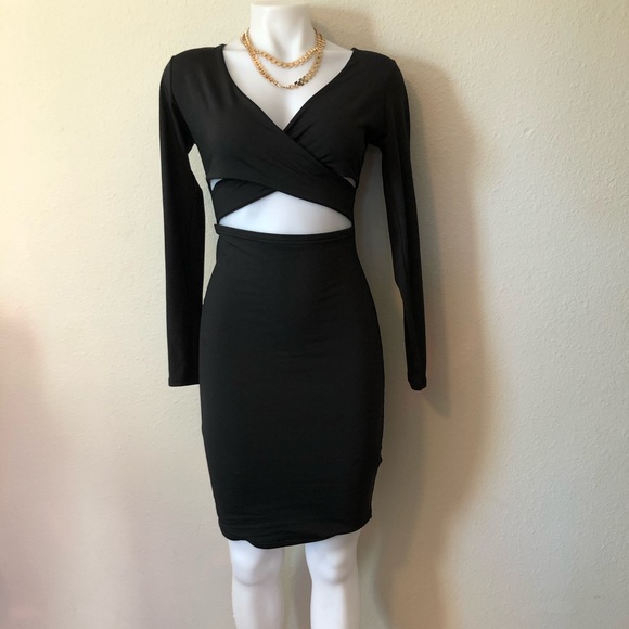Dresses & Skirts - 💝Black long sleeve dress midi